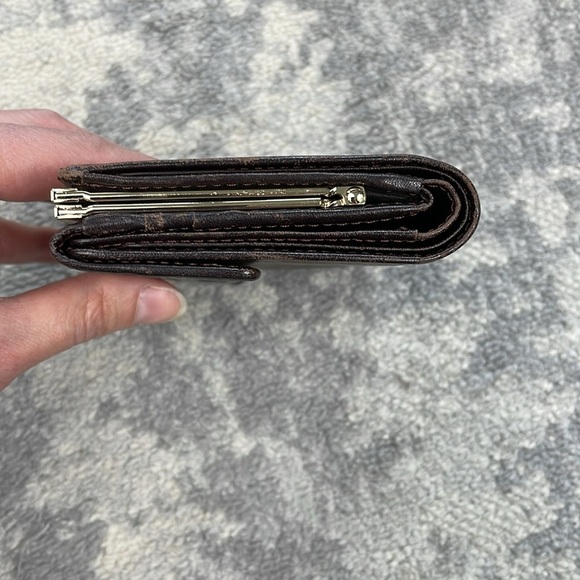 Nina Ricci Leather Compact Kisslock Wallet Classic Casual Everyday - Picture 7 of 17